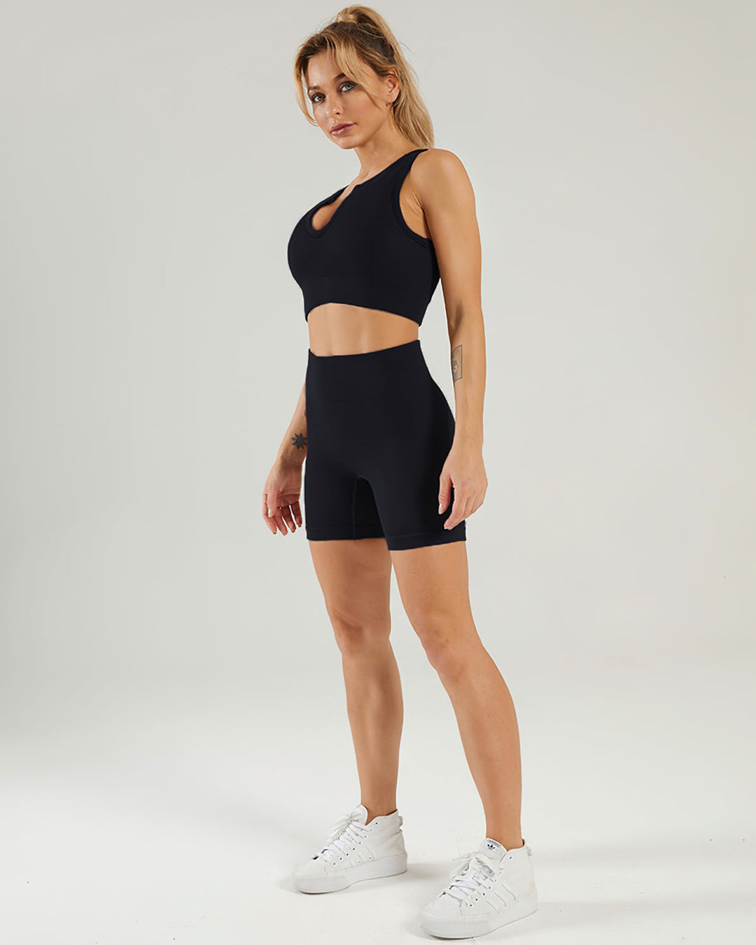 SELUNE | Keyhole Sports Bra