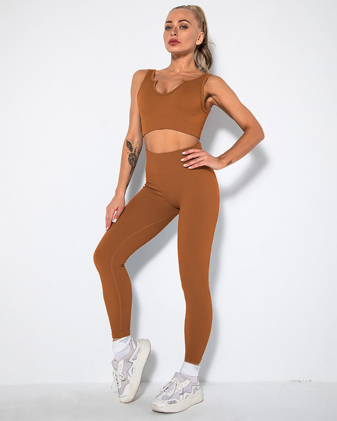 SELUNE | Keyhole Sports Bra