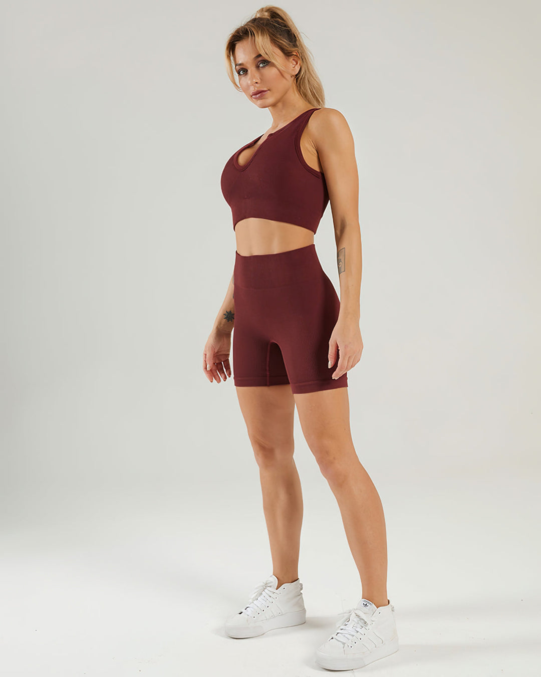 SELUNE | Keyhole Sports Bra