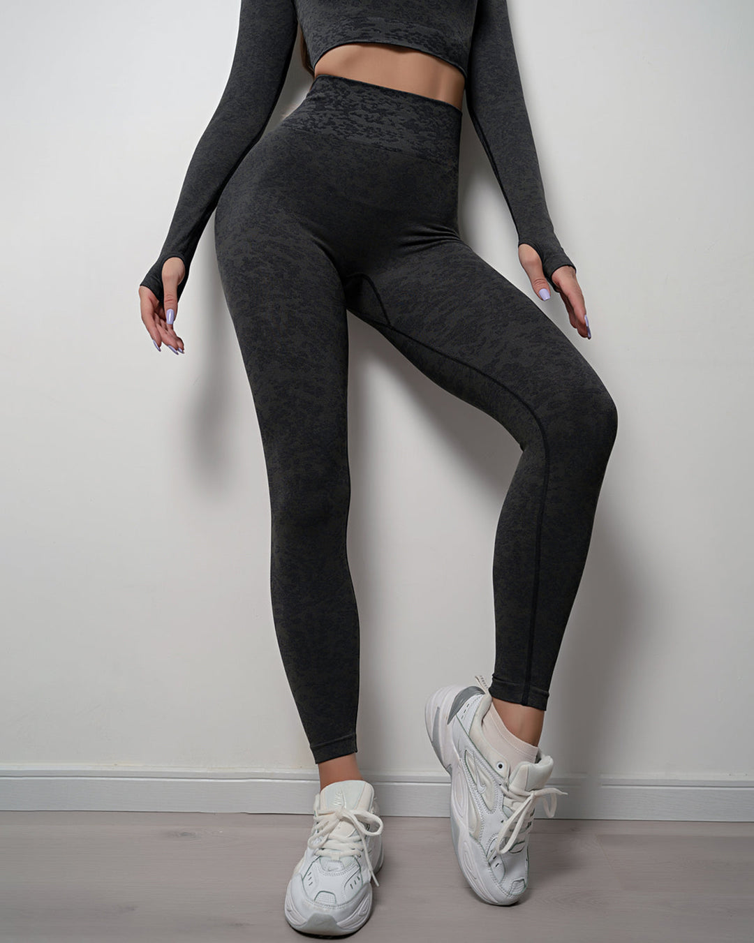 LIORA | Seamless Scrunch Leggings